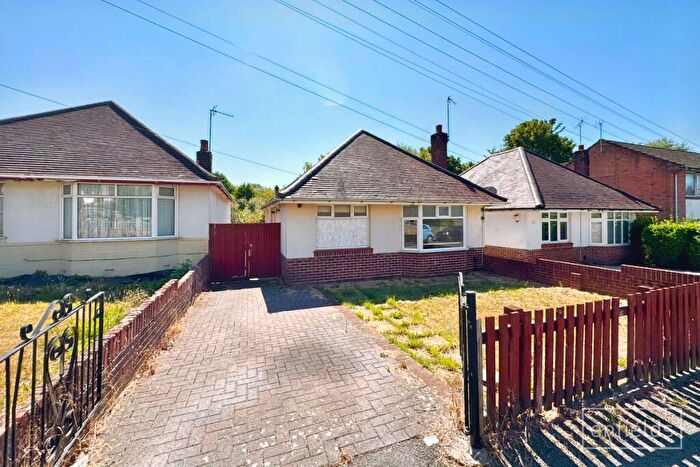 2 Bedroom Bungalow For Sale In Coxford Drove, Southampton, SO16