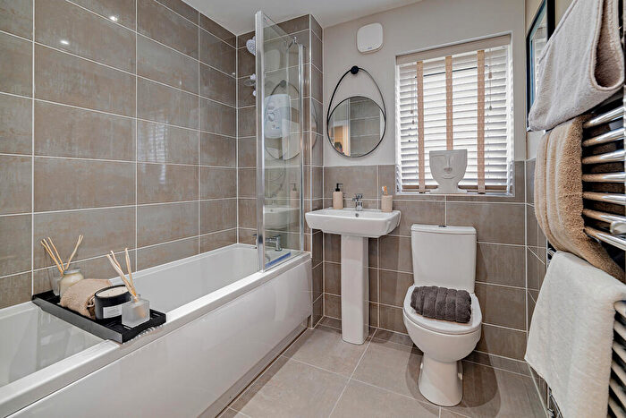 3 Bedroom Terraced House For Sale In Meadowhead Road, Ravenscraig, ML2