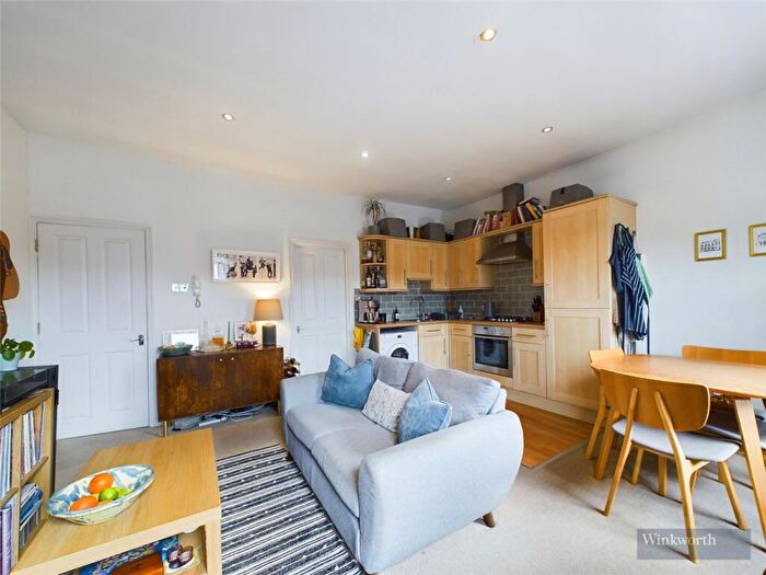 1 Bedroom Apartment To Rent In Brighton Road, Surbiton, KT6