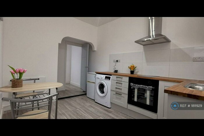 1 Bedroom Flat To Rent In Ilkeston Road, Nottingham, NG7