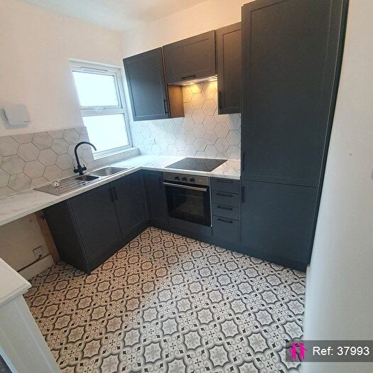 Studio To Rent In Stamford Street East, Ashton-Under-Lyne, OL6