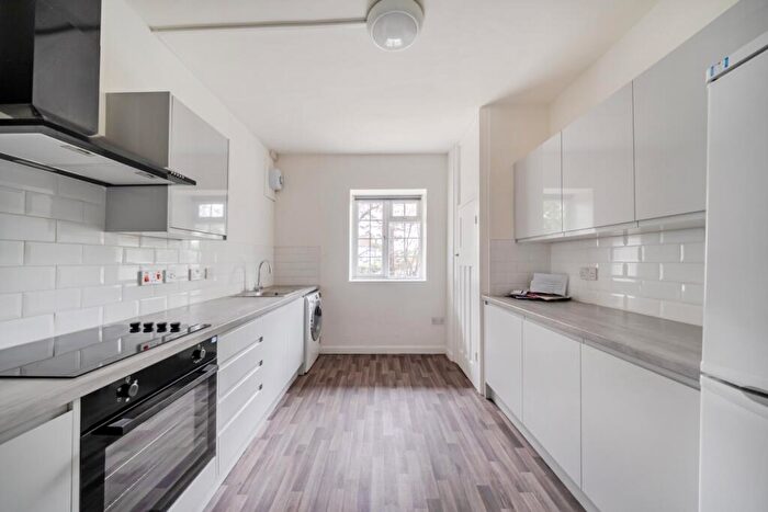 2 Bedroom Apartment To Rent In Church Street Surrey, KT12