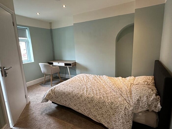 5 Bedroom Terraced House To Rent In Bedroom With All Ensuites Available For /, LN2