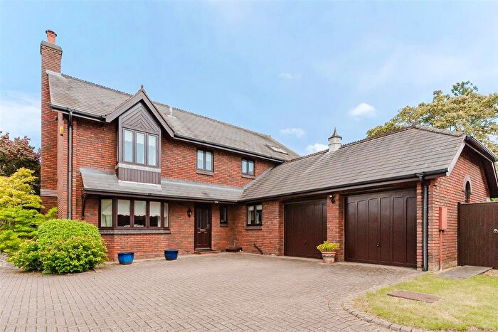 4 Bedroom Detached House For Sale In Bamburgh Grove, Leamington Spa, CV32