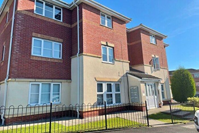 2 Bedroom Flat To Rent In Mount Pleasant Avenue, St. Helens, WA9