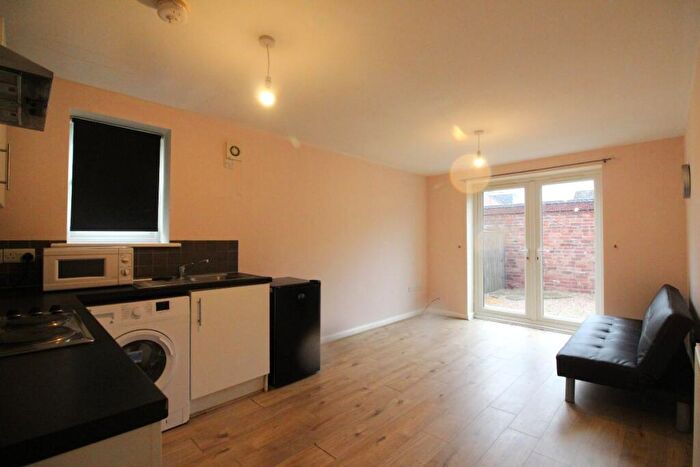2 Bedroom Flat To Rent In A Thornton Street, Sutton-in-Ashfield, NG17