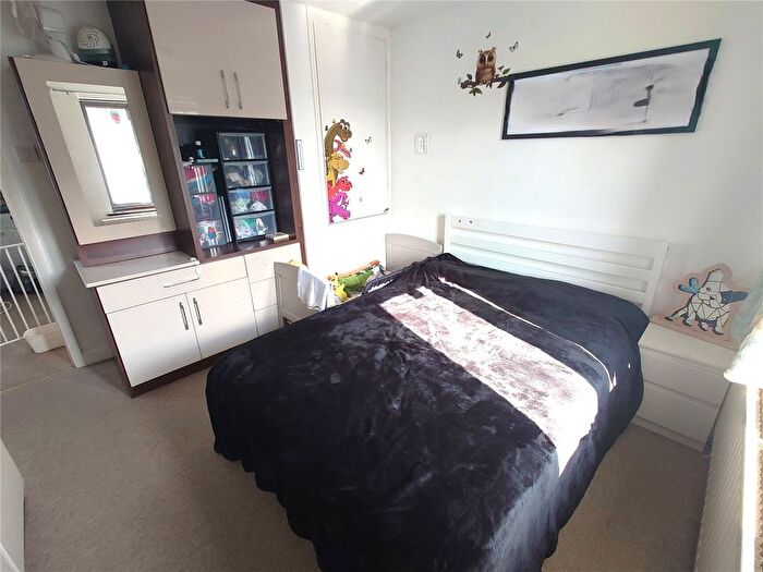 1 Bedroom End Of Terrace House For Sale In Rodmell Close, Hayes, Greater London, UB4