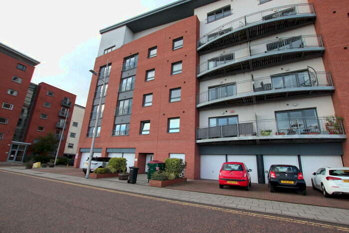 2 Bedroom Flat To Rent In Gourlay Yard, DD1