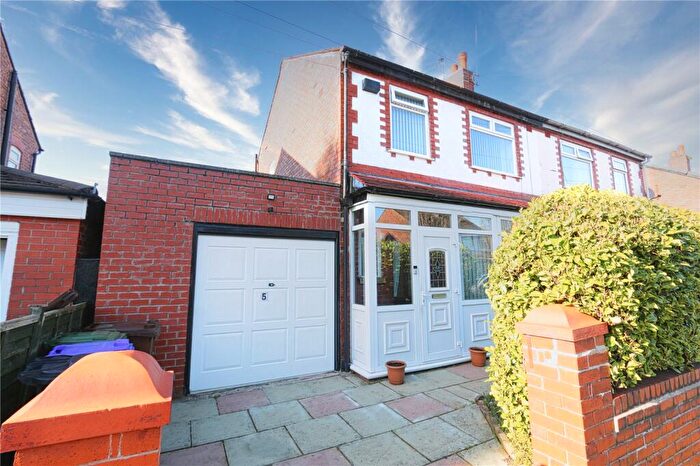 3 Bedroom Semi Detached House For Sale In Hewitt Avenue, Denton, Manchester, Greater Manchester, M34