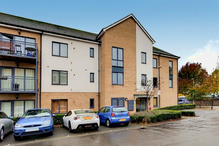 3 Bedroom Property To Rent In Watson Place, London, SE25