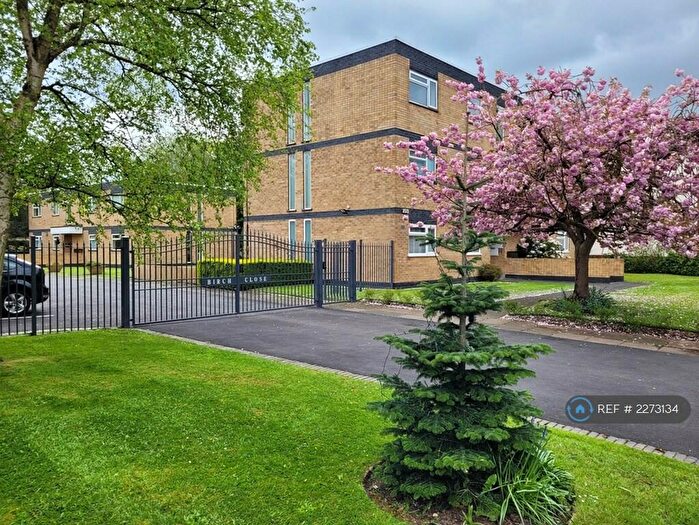 2 Bedroom Flat To Rent In Birch Close, Harborne, Birmingham, B17