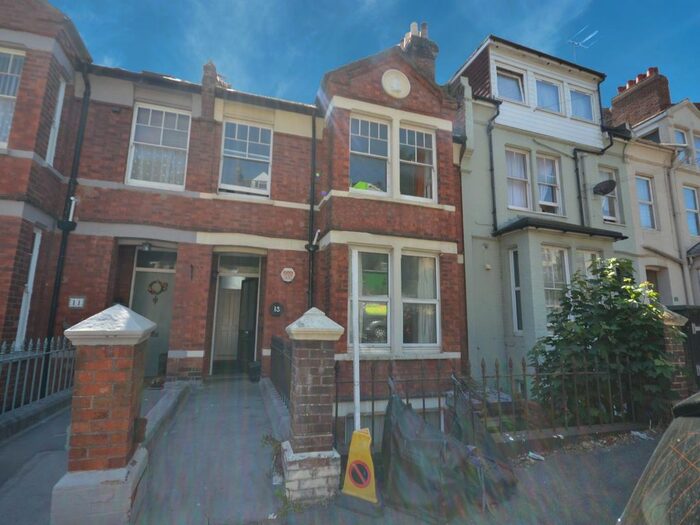 3 Bedroom Maisonette To Rent In Nelson Road, Hastings, TN34