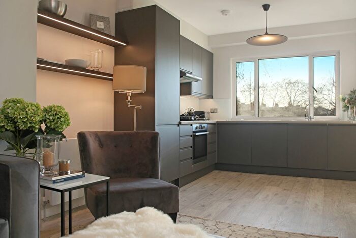 2 Bedroom Flat To Rent In Oak Tree Lodge, Leinster Gardens, Basywater, W2