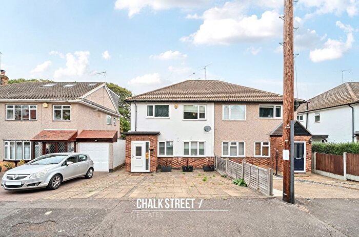 2 Bedroom Maisonette For Sale In Grey Towers Gardens, Hornchurch, RM11