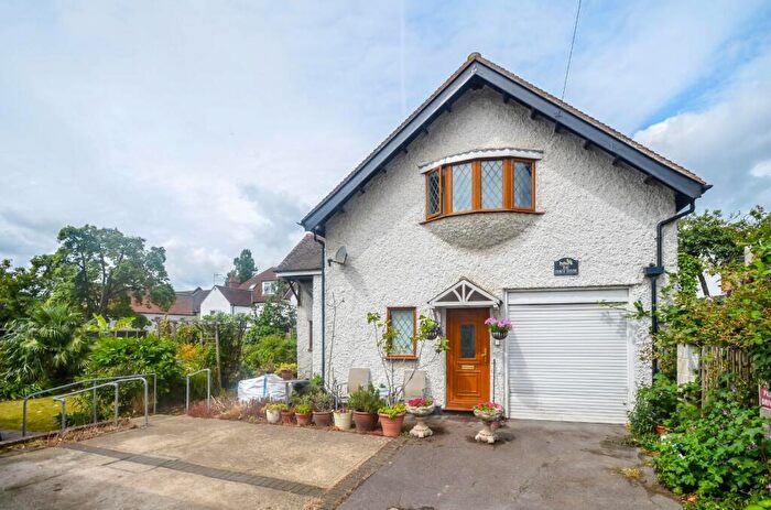 3 Bedroom Detached House For Sale In Ditton Court Road, Westcliff-On-Sea, SS0