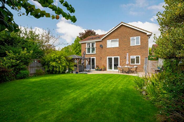 4 Bedroom Detached House For Sale In James Close, Lyminge, Folkestone, CT18