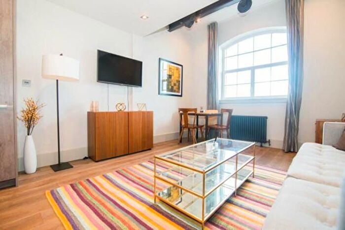 2 Bedroom Flat To Rent In Dunstable Road, Richmond, TW9