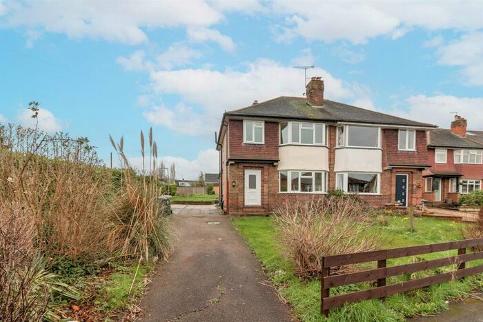 3 Bedroom Semi-Detached House For Sale In Medina Drive, Tollerton, Nottingham, NG12