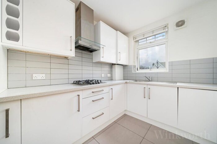 2 Bedroom Apartment To Rent In Stanstead Road, London, SE23