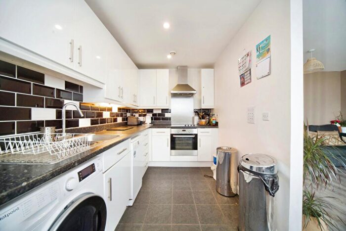 2 Bedroom Flat For Sale In Coppermill Heights, Ferry Lane, London, N17