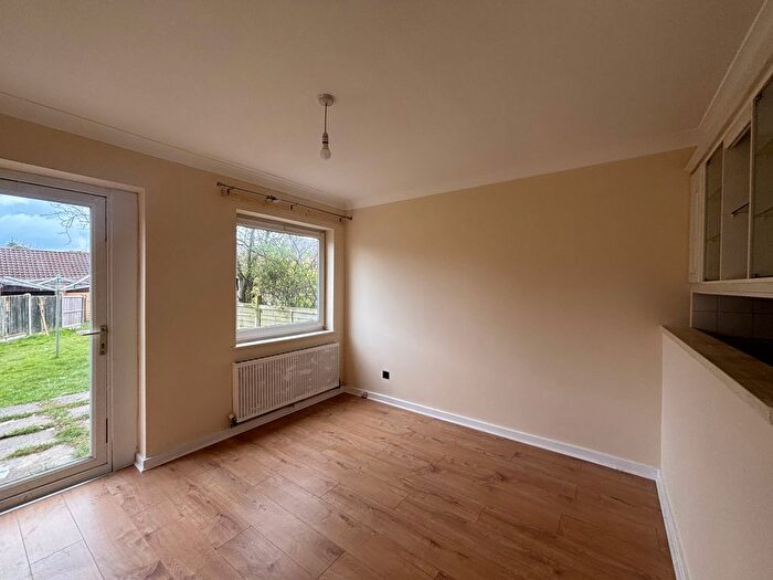 4 Bedroom Town House To Rent In Glazier Drive, Neath Hill, Milton Keynes, MK14