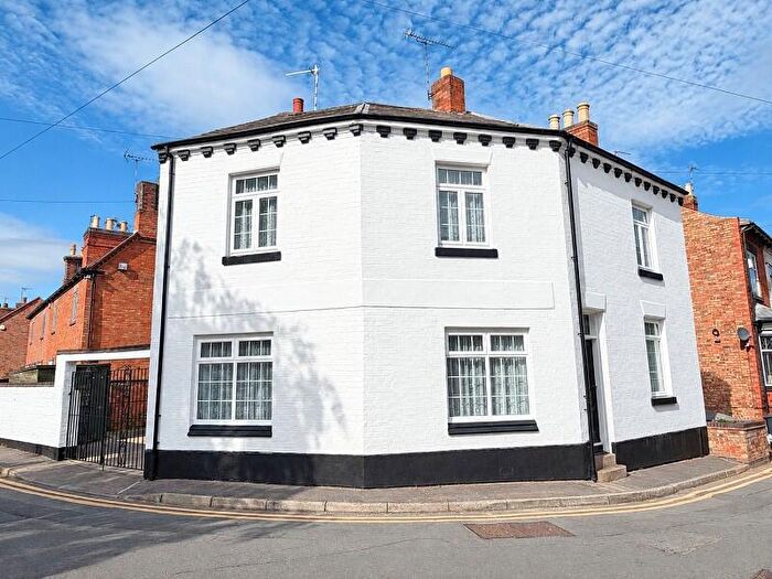 3 Bedroom Detached House For Sale In Sanvey Lane, Leicester, Leicestershire., LE2