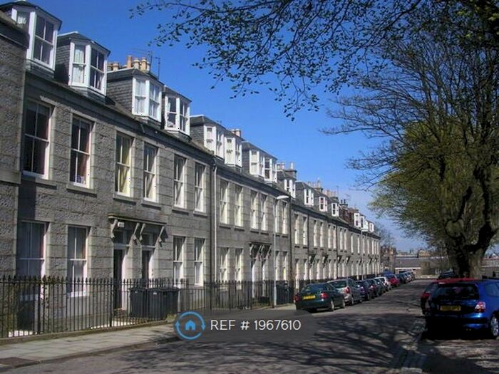 2 Bedroom Flat To Rent In Devanha Terrace, Aberdeen, AB11