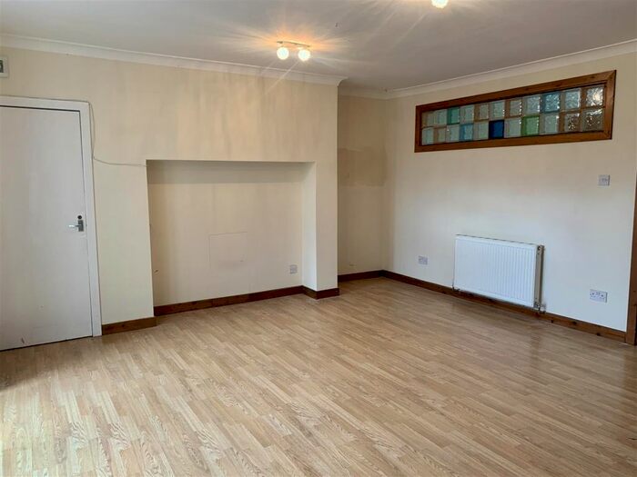 2 Bedroom Flat To Rent In Heaton Road, Heaton, NE6