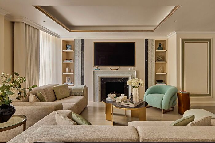 3 Bedroom Flat For Sale In Portman Square, Marylebone, London, W1H