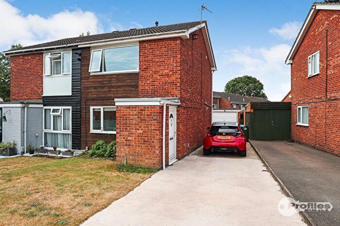 2 Bedroom Semi-Detached House To Rent In Clifton Way, Hinckley, LE10