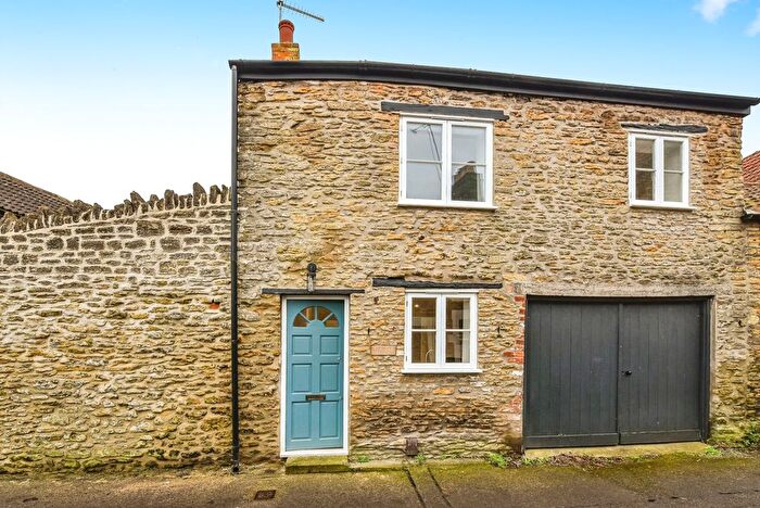 3 Bedroom Property To Rent In Baker Street, Frome, BA11