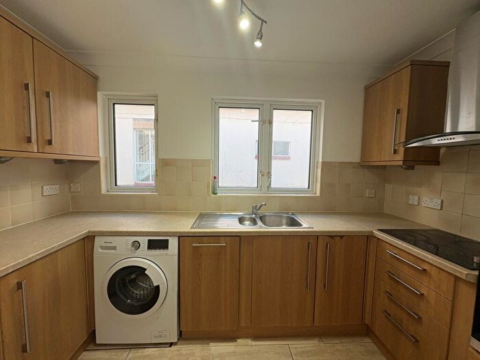 2 Bedroom Flat To Rent In Norwich Court, Norwich Road, Bournemouth, Dorset, BH2