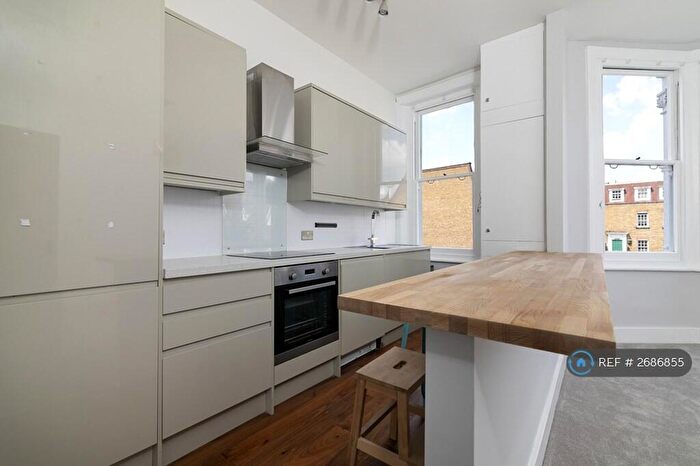 2 Bedroom Flat To Rent In Stapleton Hall Road, London, N4