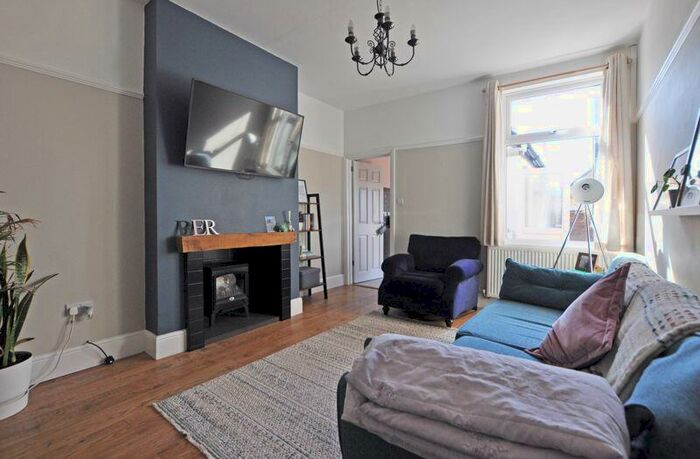 2 Bedroom Flat To Rent In Ground Floor Apartment, St. Marks Crescent, Newport, NP20