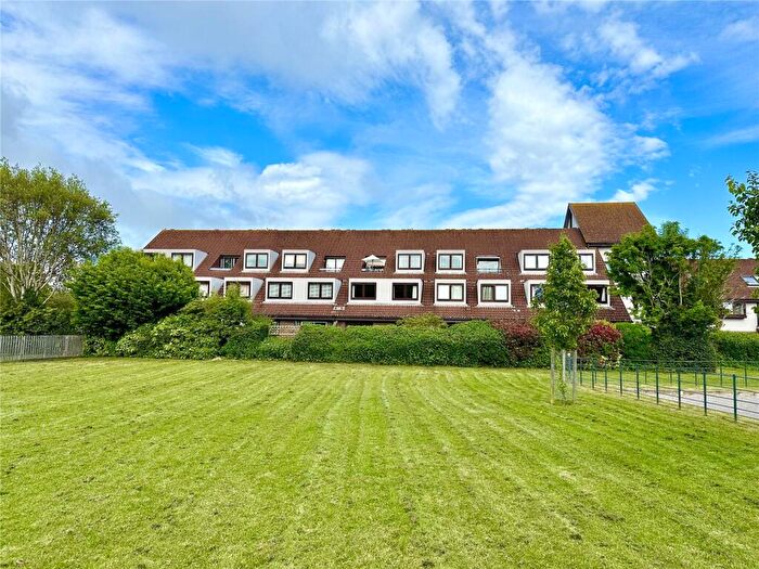 1 Bedroom Apartment For Sale In Emsworth Road, Lymington, Hampshire, SO41