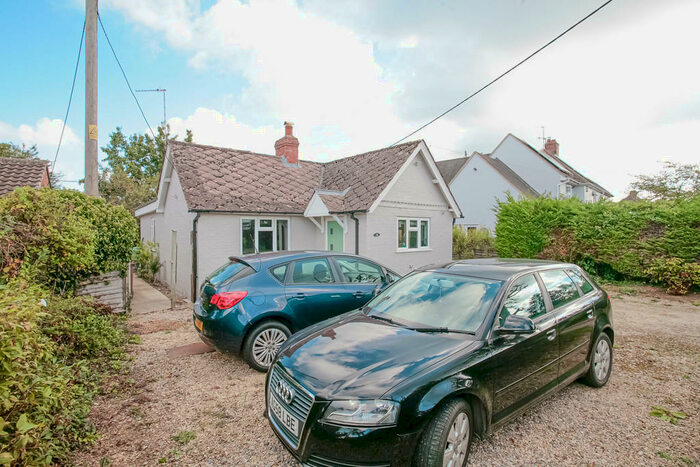 2 Bedroom Detached Bungalow To Rent In Roman Road, Wheatley, OX33