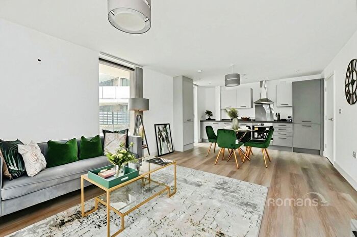 2 Bedroom Flat To Rent In Farnborough Road, Farnborough, Hampshire, GU14