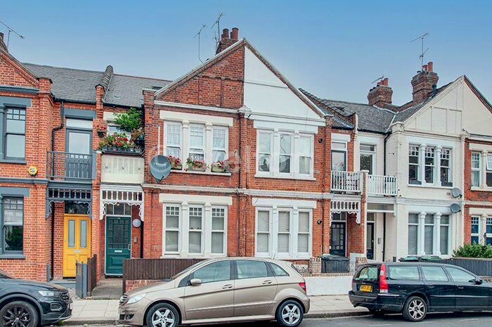 2 Bedroom Flat To Rent In Rathcoole Gardens, London, N8