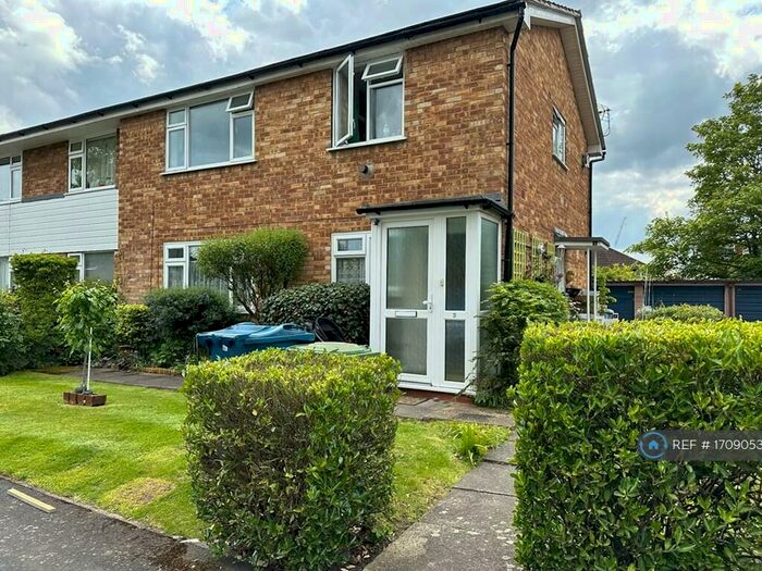 2 Bedroom Maisonette To Rent In Nicola Close, Harrow, HA3