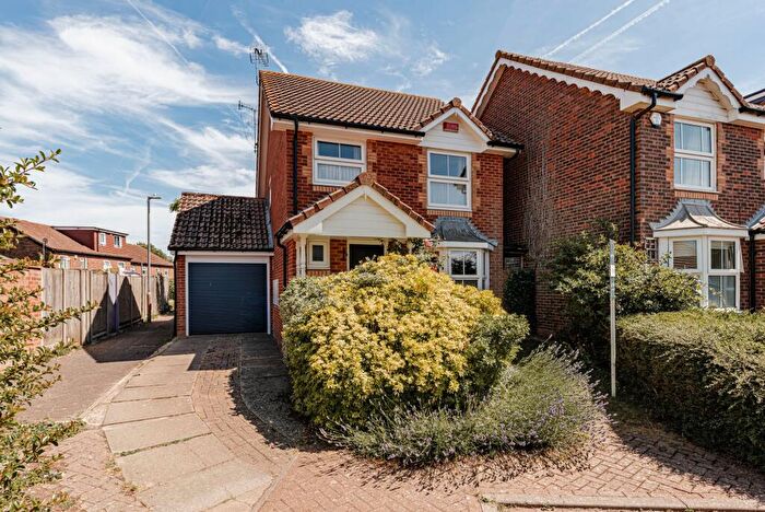 3 Bedroom Detached House For Sale In Ivory Close, Faversham, ME13
