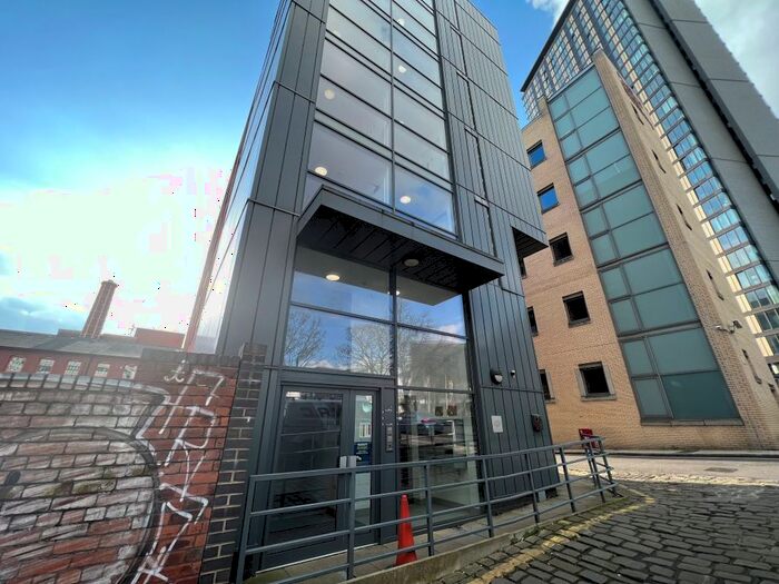 1 Bedroom Flat For Sale In Flat Pearl Works, Sheffield, South Yorkshire, S1
