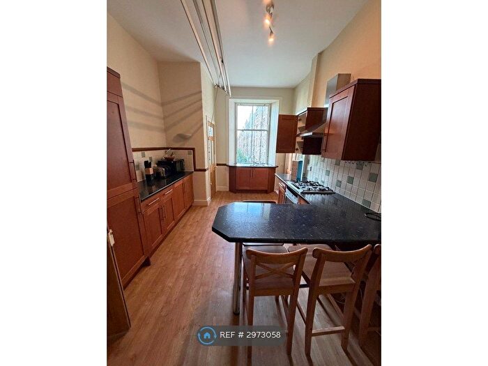 4 Bedroom Flat To Rent In Edinburgh, Edinburgh, EH9