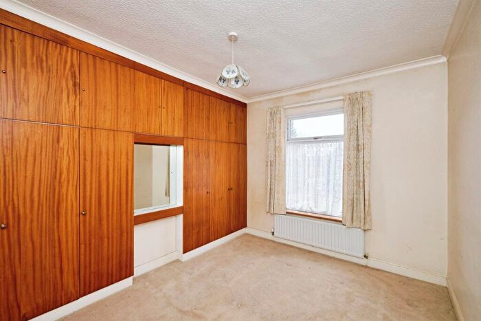 3 Bedroom Terraced House For Sale In Deakins Road, Birmingham, B25