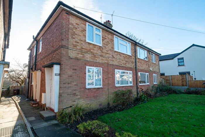 2 Bedroom Maisonette For Sale In High Street, Shirley, B90