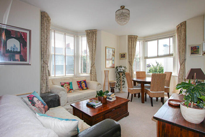 2 Bedroom Flat To Rent In Egremont Place, Brighton, BN2