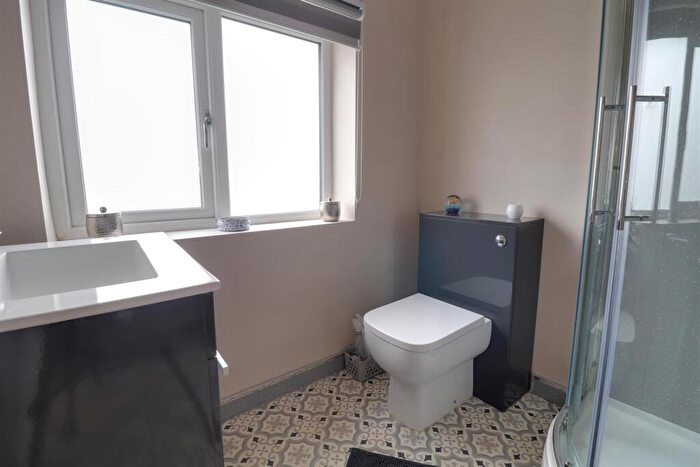 2 Bedroom Semi-Detached House For Sale In Ian Road, Newchapel, ST7