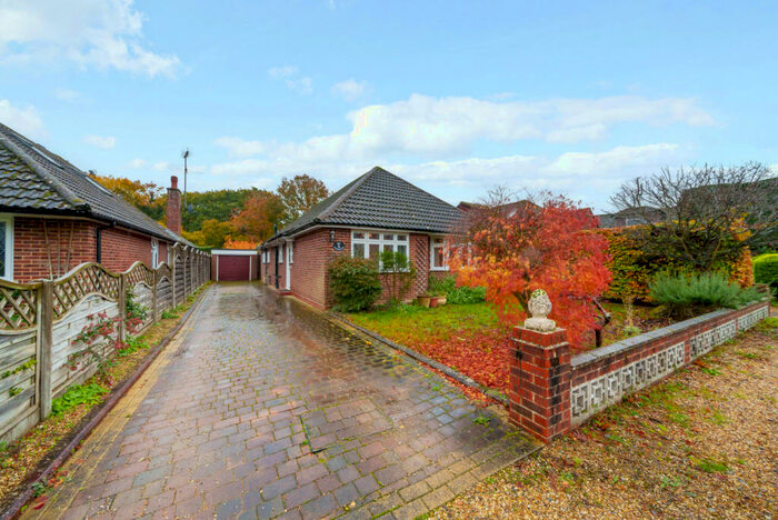 3 Bedroom Bungalow To Rent In Potters Lane, Send, GU23