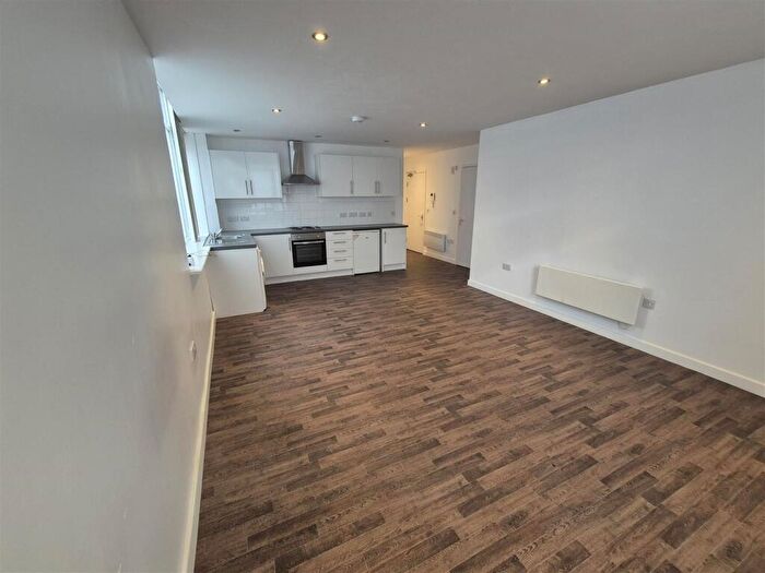 Studio To Rent In Large Studio With Parking, BH1