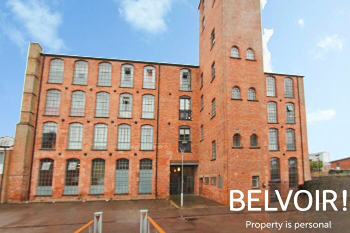 2 Bedroom Flat For Sale In Wollaton Road, Beeston, NG9