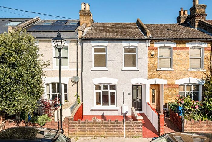 3 Bedroom Terraced House For Sale In Machell Road, Peckham, SE15